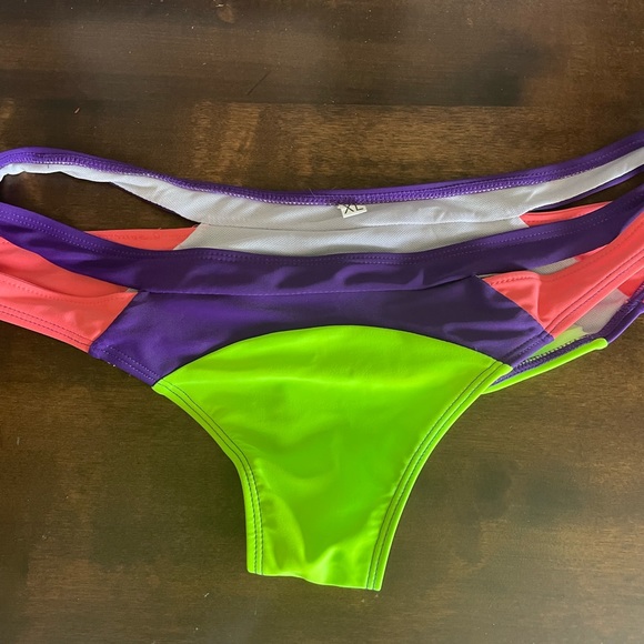 Two piece swim suit - Picture 5 of 9